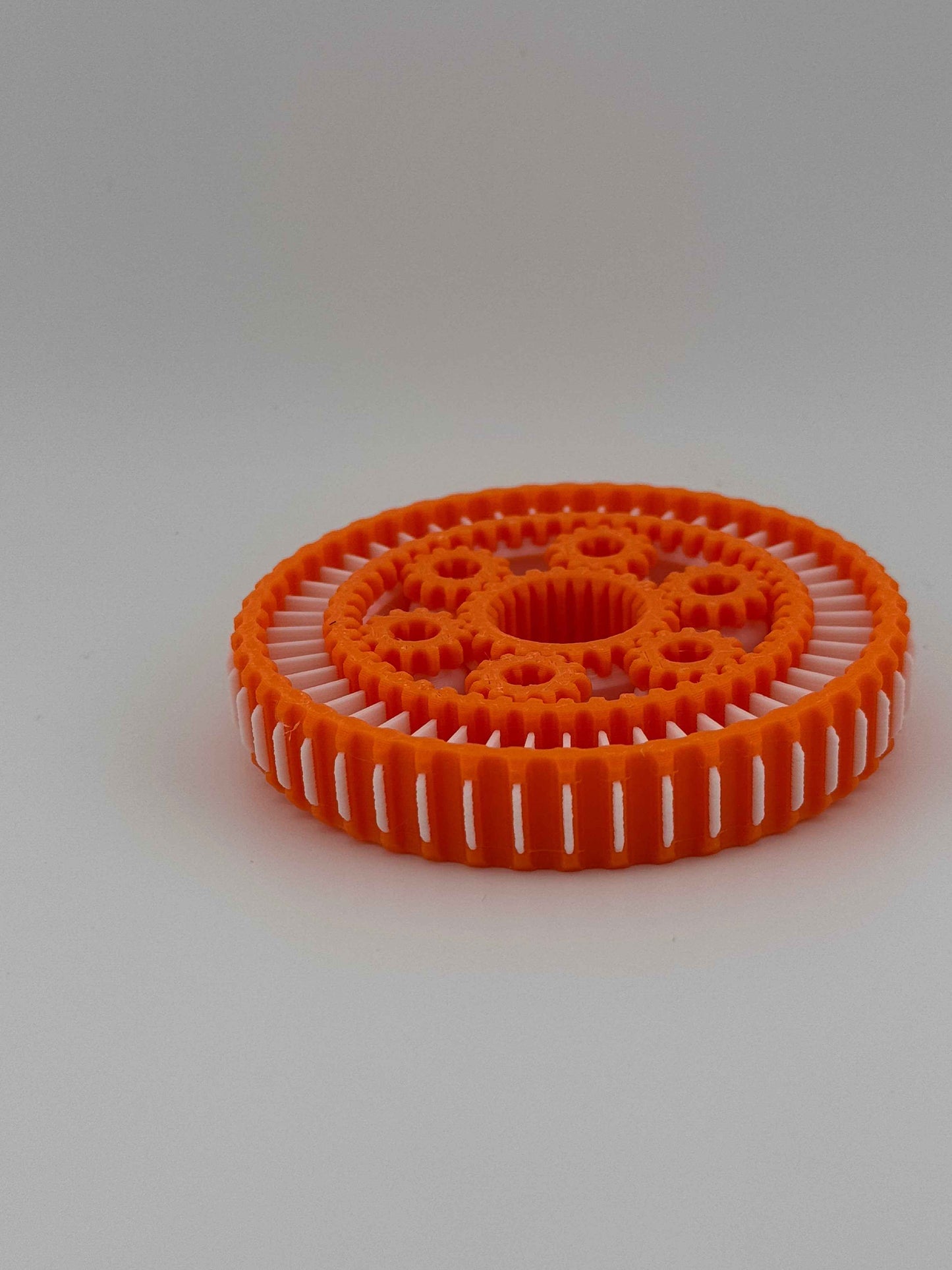 Planetarium Gear Spinner - Hours of fun