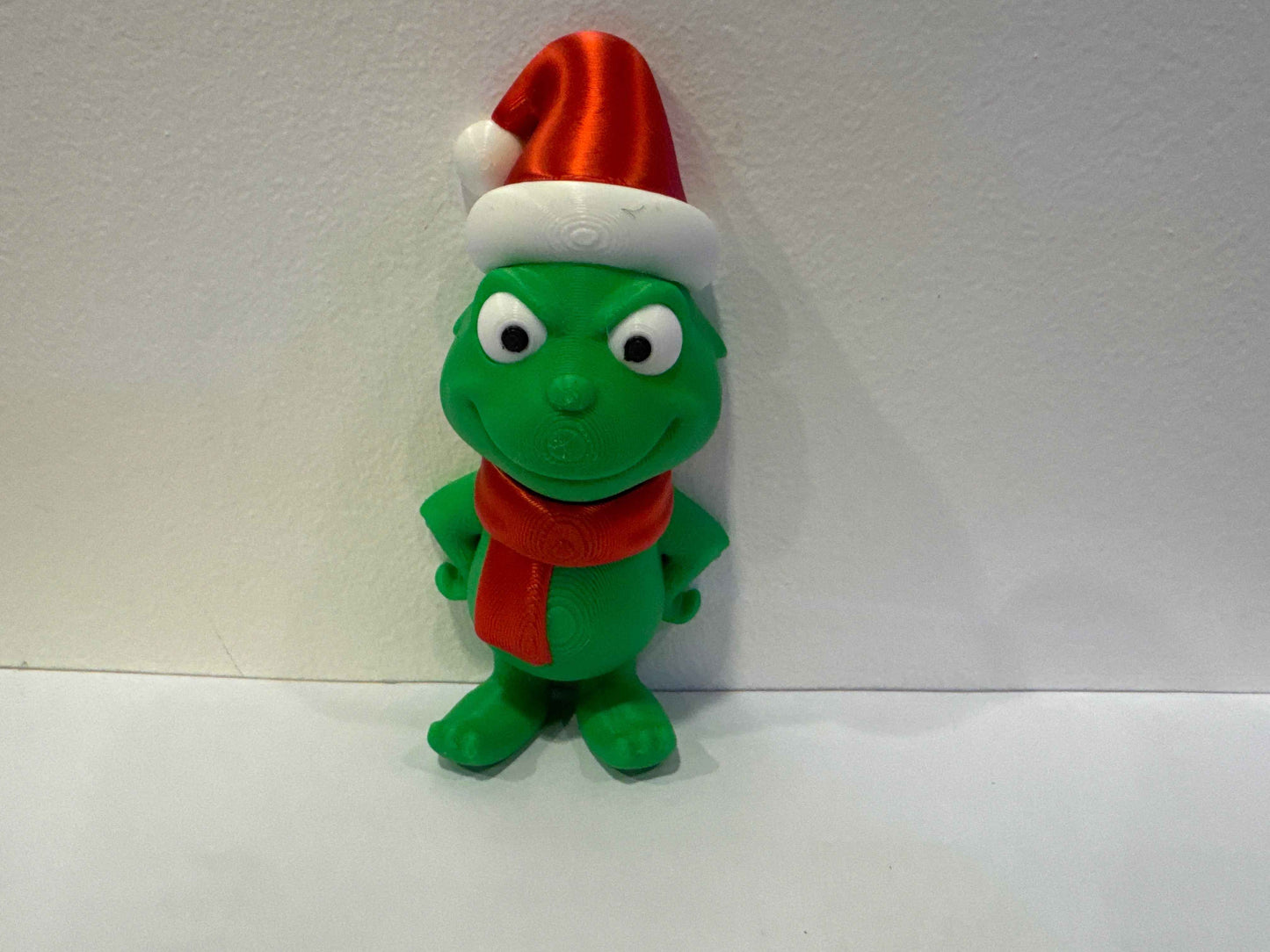 Flexi Grinch With Santa Hat
