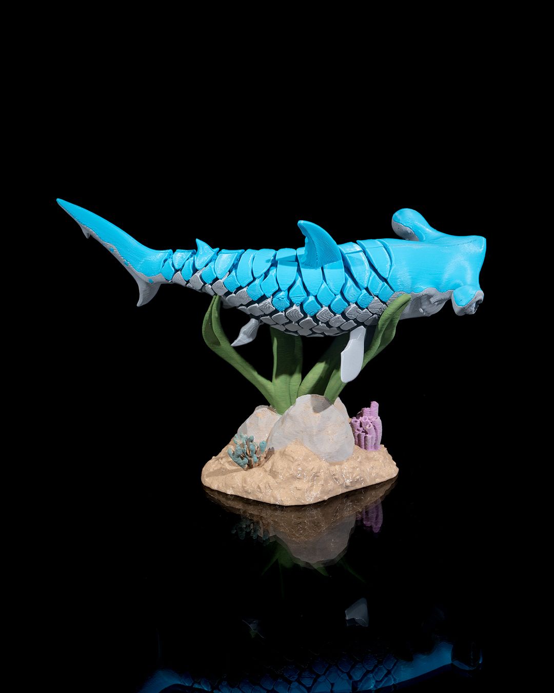 Flexi Hanz, The Hammerhead shark fish articulated fidget Toy with Stand
