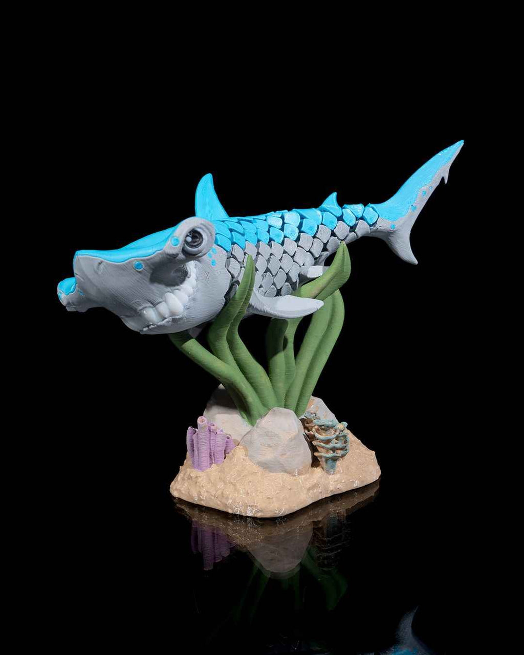 Flexi Hanz, The Hammerhead shark fish articulated fidget Toy with Stand - Myth & Motion by The Braysdown Workshop