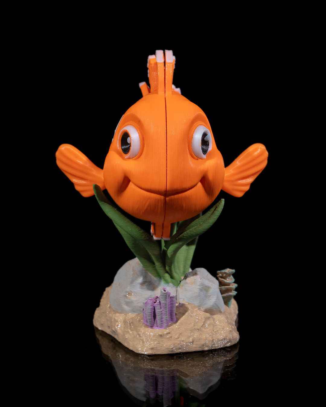 Flexi Nestor, The clownfish fidget articulated fish with stand - Myth & Motion by The Braysdown Workshop